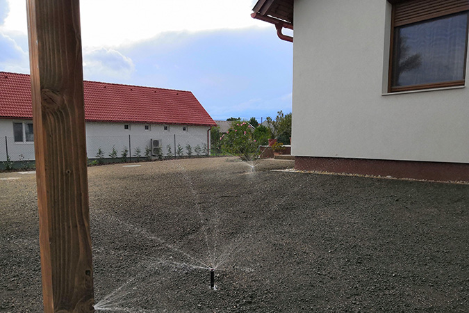 Fűmagvetés öntözése