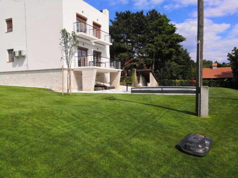 Robotfűnyíró Balatonkenesén