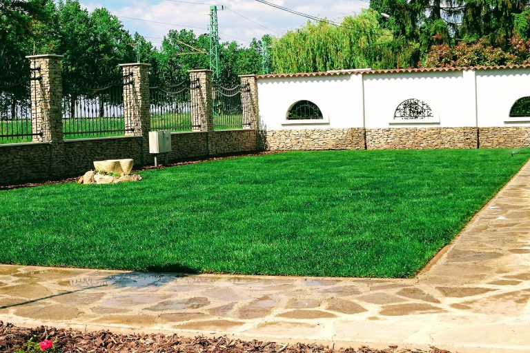 Zamárdi - gyepszőnyeg-telepítés